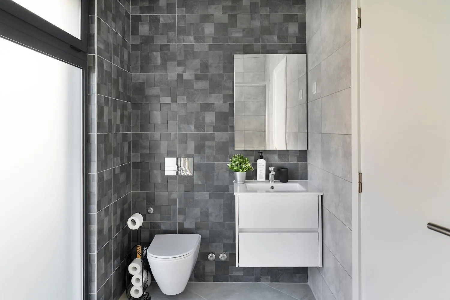 Faro Nony Apartment By Get Your Stay 0*,  Portugal