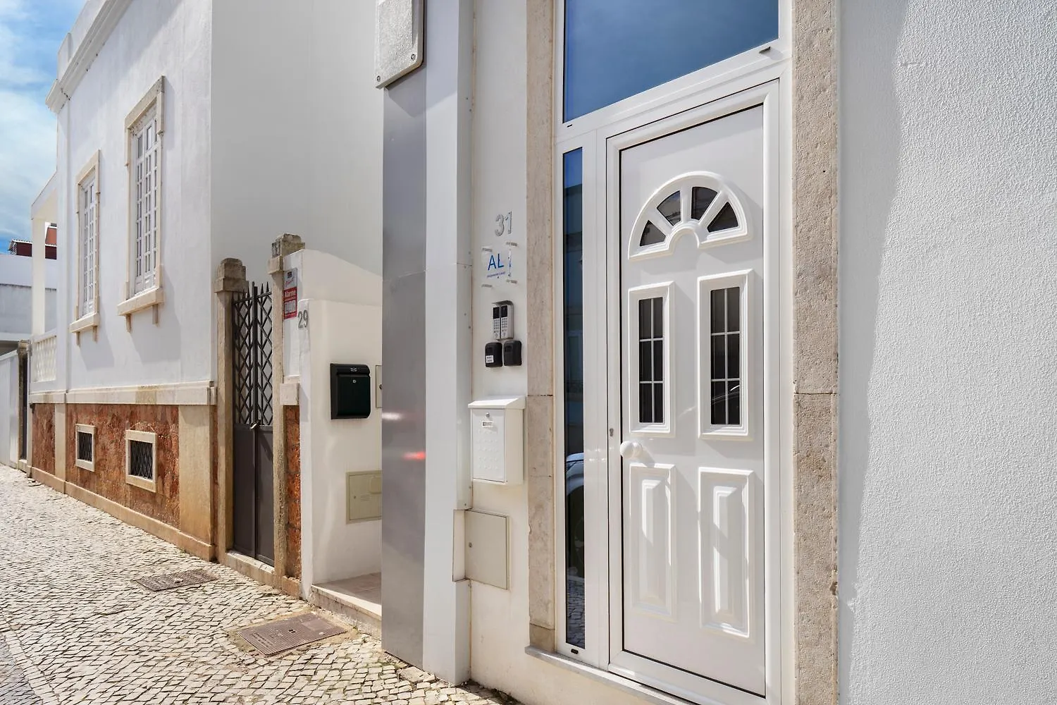 Faro Nony Apartment By Get Your Stay