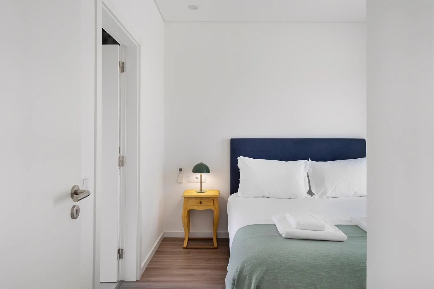 Faro Nony Apartment By Get Your Stay